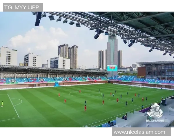 深圳足球队在最新状态排行榜中荣登第七名展现强劲实力与潜力